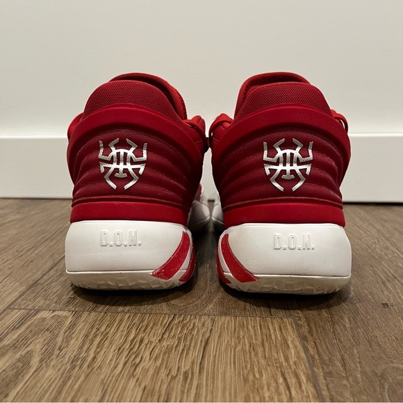 Adidas D.O.N. Issue 2 Red/White Men's Basketball Sneaker Size 10 - Picture 2 of 10